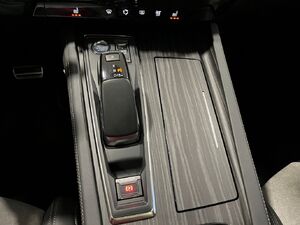 lqty_143316076_18_hd.jpg