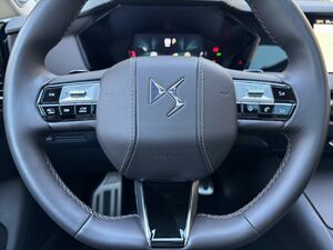 lqty_144006076_30_hd.jpg