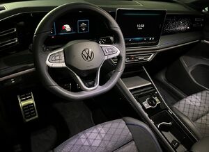 lqty_144716076_05_hd.jpg