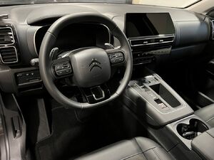 lqty_144976076_05_hd.jpg