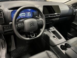 lqty_151986076_05_hd.jpg