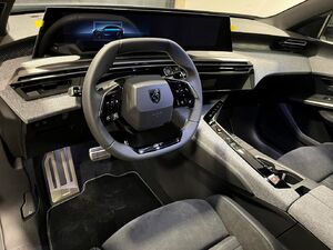 lqty_156176076_05_hd.jpg
